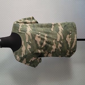 Old Navy size Large Tshirt